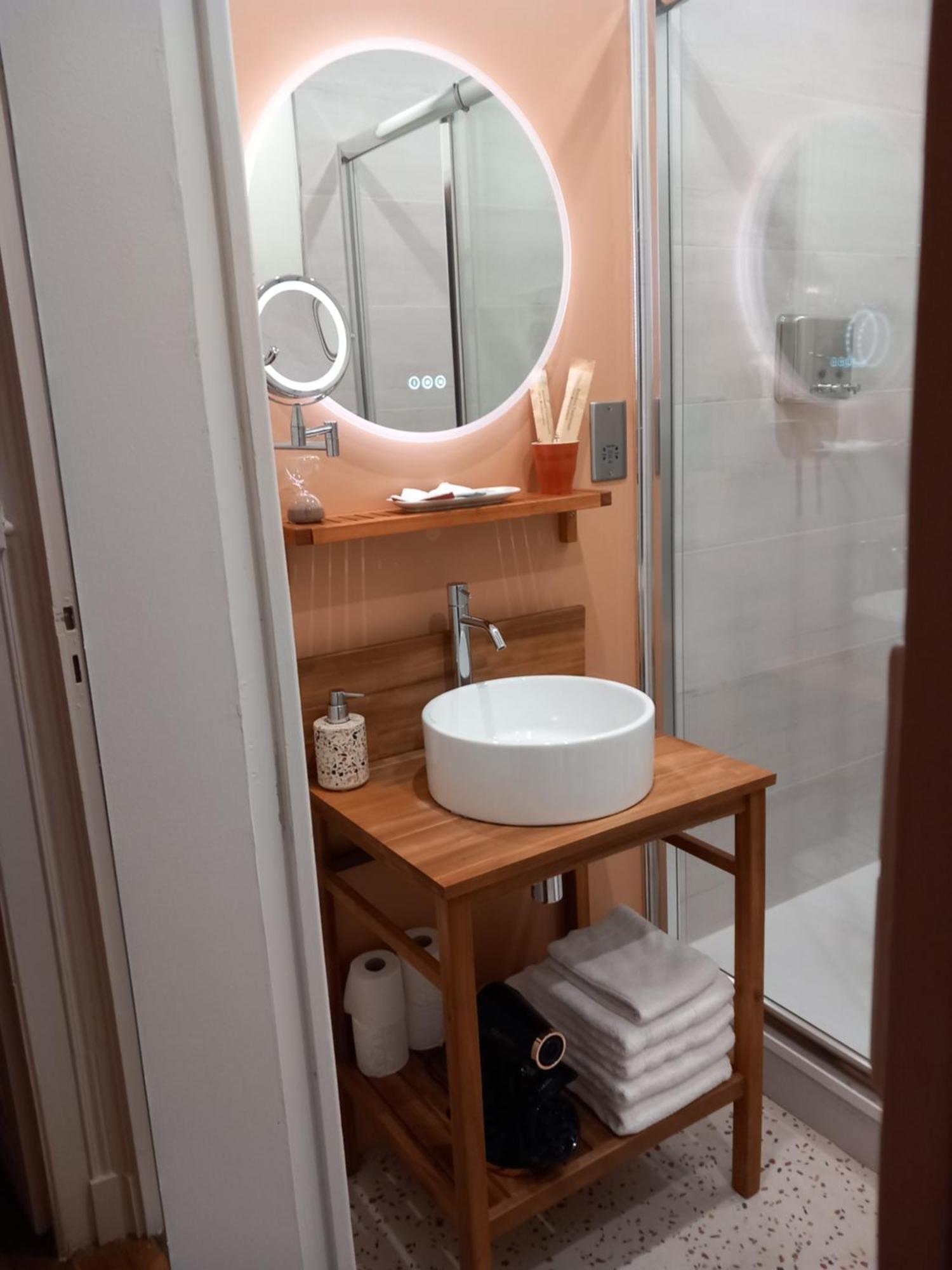 Passage De L'Horloge Apartment Оксер Екстериор снимка