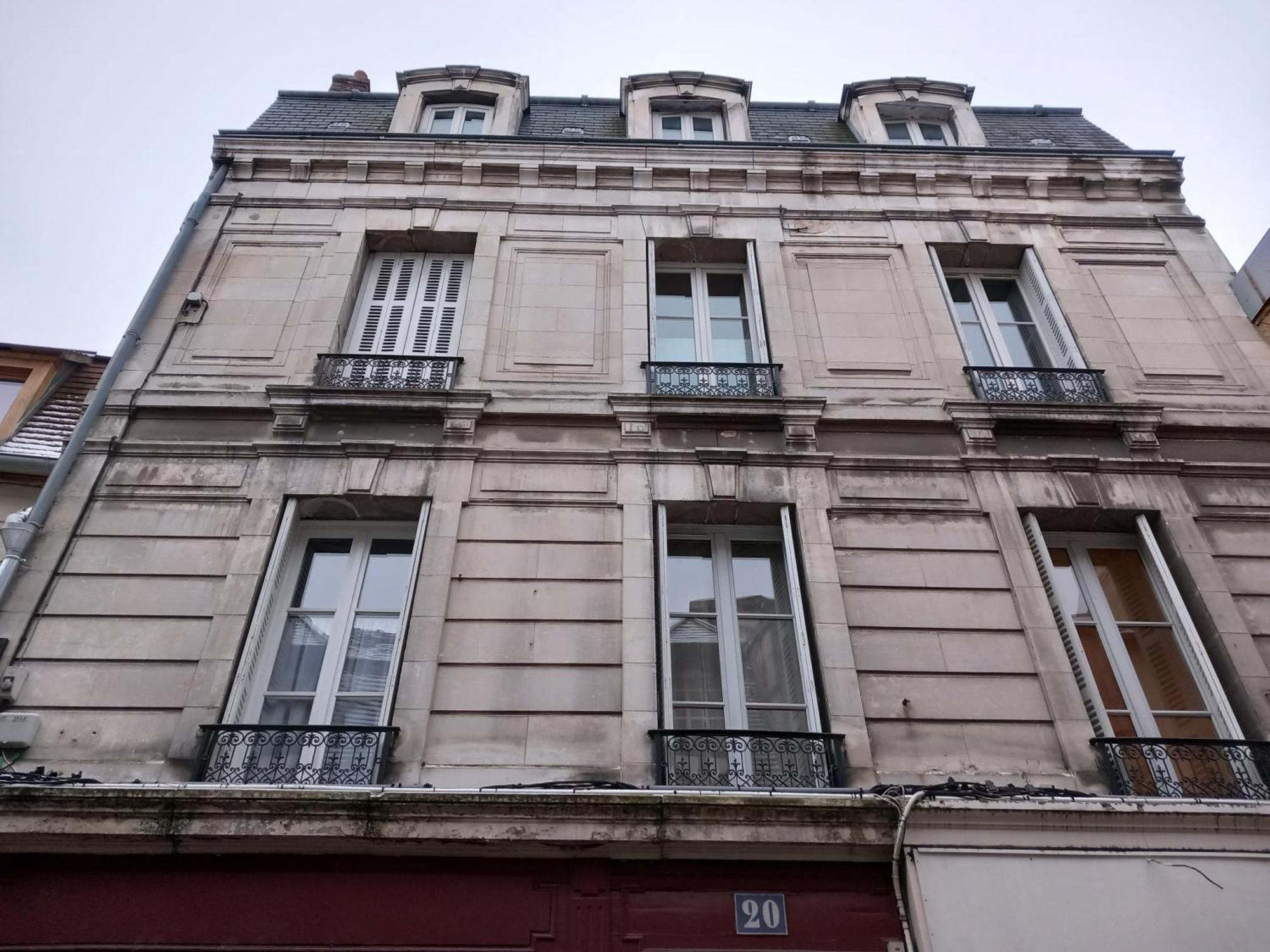 Passage De L'Horloge Apartment Оксер Екстериор снимка